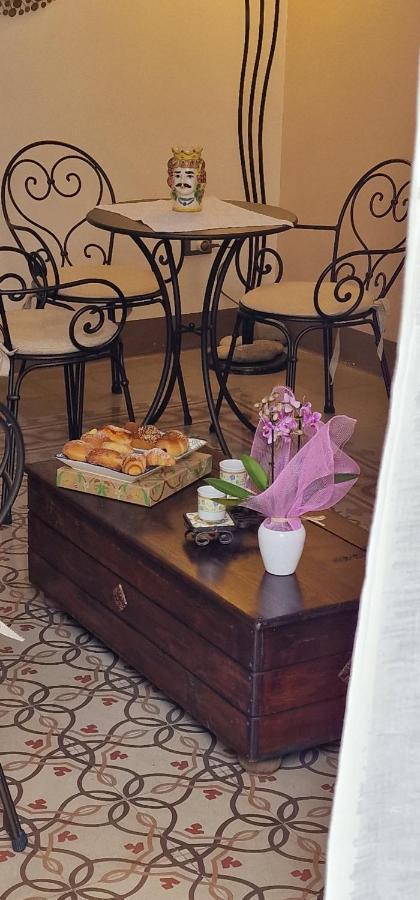 Hotel Eureka à Palerme Extérieur photo